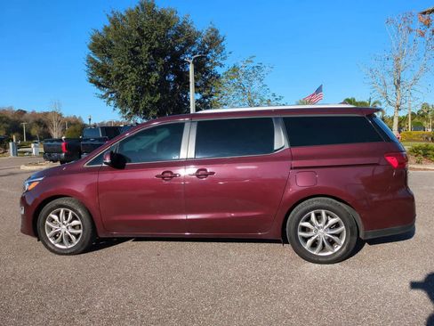 Used 2020 Kia Sedona EX image 3