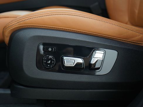 Used 2022 BMW X5 xDrive45e w/ M Sport Package AWD/4WD image 29