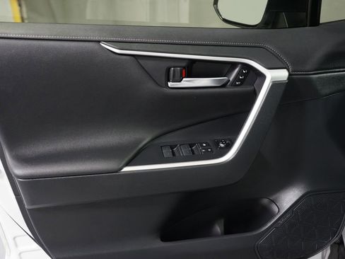 Used 2024 Toyota RAV4 Limited image 32