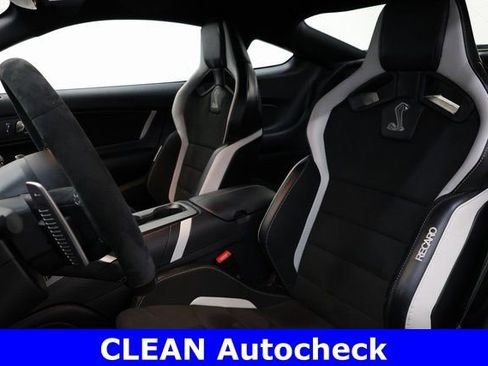 Used 2021 Ford Mustang Shelby GT500 w/ Carbon Fiber Track Pack RWD image 9