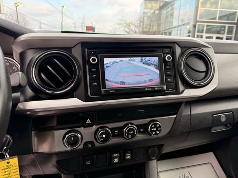 Used 2019 Toyota Tacoma SR5 image 36