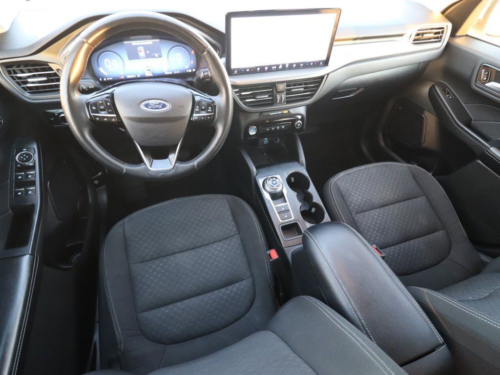 Used 2023 Ford Escape Active w/ Tech Pack #2 FWD image 4