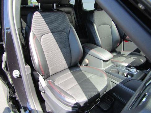 Used 2024 Ford Escape ST-Line w/ Tech Pack #1 AWD/4WD image 7