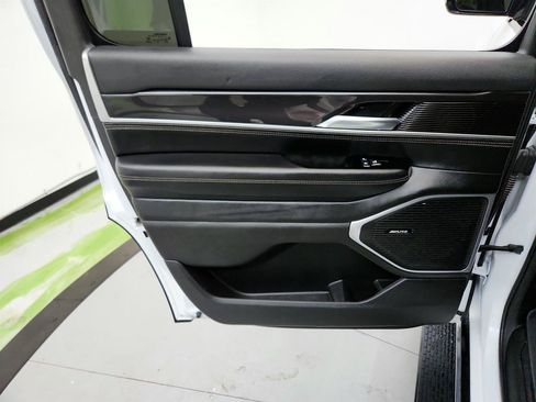Used 2023 Jeep Wagoneer 4WD image 25