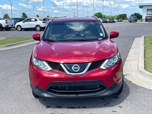 Used 2018 Nissan Rogue Sport SV FWD image 3