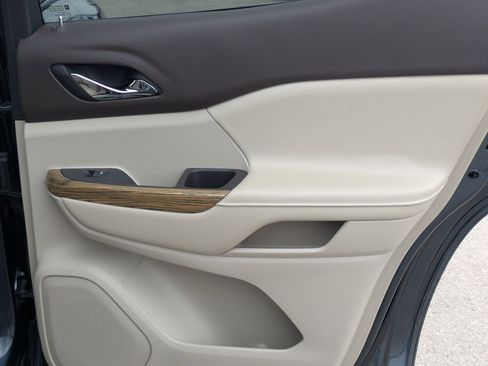 Used 2019 GMC Acadia Denali w/ Technology Package image 26