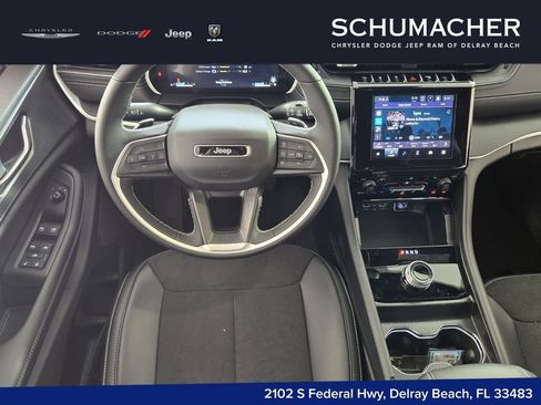 New 2025 Jeep Grand Cherokee L Laredo RWD image 11