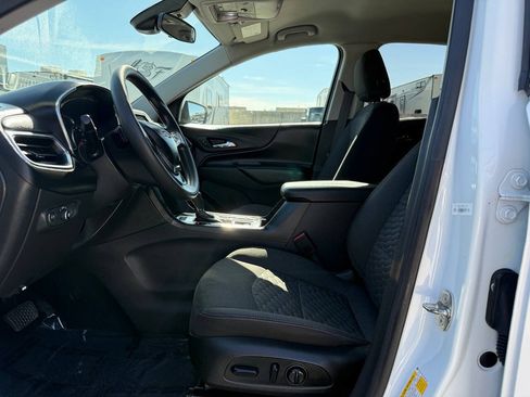 Used 2020 Chevrolet Equinox LT AWD/4WD image 16