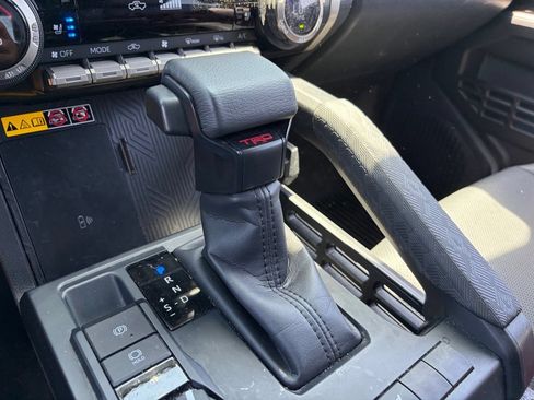 Used 2025 Toyota Tacoma TRD Off-Road w/ TRD Off Road Premium Package AWD/4WD image 8