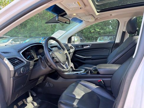 Used 2018 Ford Edge Titanium w/ Equipment Group 302A AWD/4WD image 5