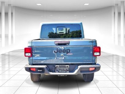 New 2026 Jeep Gladiator Sport