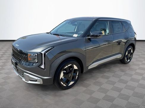 New 2027 Kia Seltos S FWD image 3