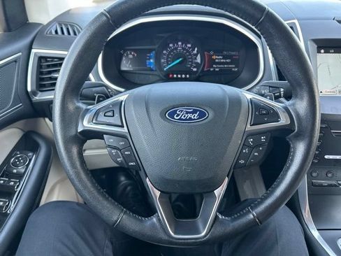 Used 2018 Ford Edge Titanium w/ Equipment Group 301A FWD image 15