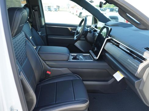 New 2025 GMC Sierra EV Denali image 24
