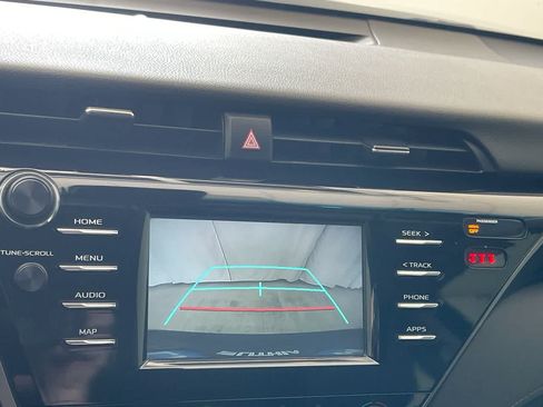 Used 2019 Toyota Camry LE FWD image 17