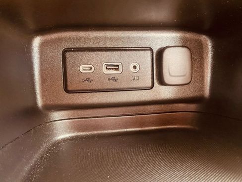 Used 2023 Chevrolet Equinox LS w/ Driver Confidence II Package FWD image 19