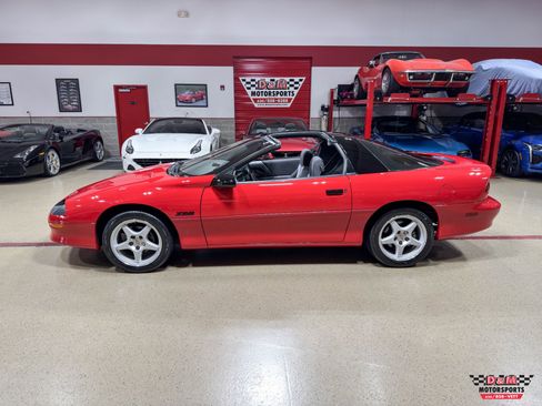 Used 1994 Chevrolet Camaro Z28 RWD image 2