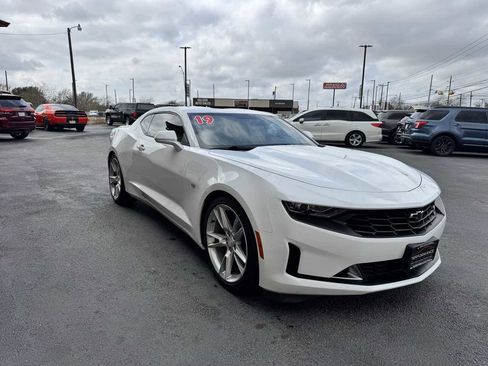 Used 2019 Chevrolet Camaro LT w/ RS Package image 4
