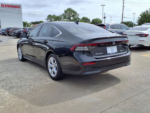 Certified 2025 Honda Accord LX image 3