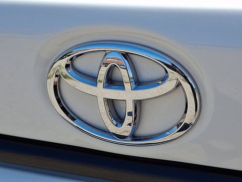 Used 2024 Toyota Corolla LE FWD image 28