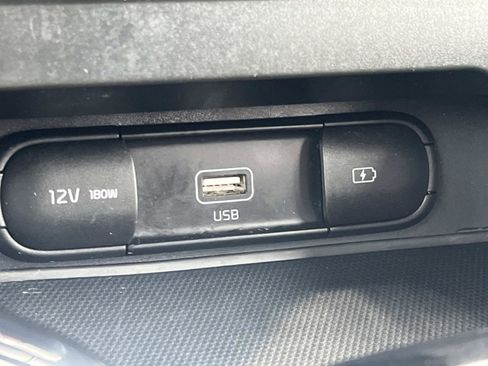Used 2022 Kia Soul GT-Line FWD image 29