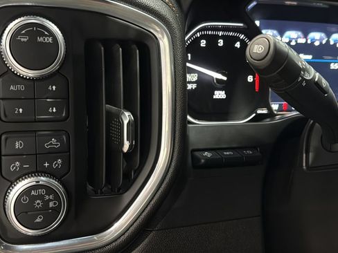 Used 2021 GMC Sierra 1500 AT4 w/ AT4 Premium Package AWD/4WD image 35