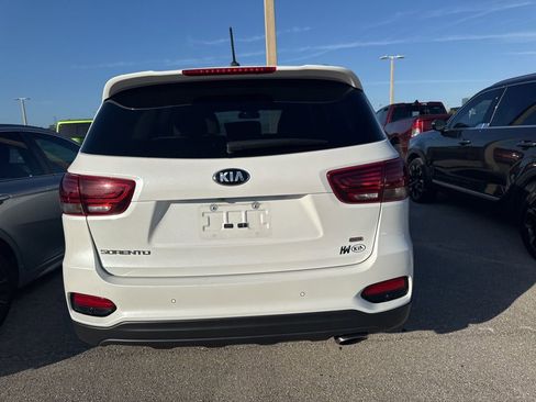Used 2020 Kia Sorento LX w/ LX I4 Convenience Package image 5