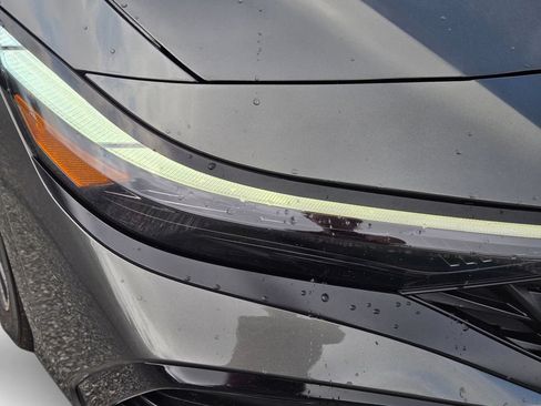 Used 2025 Hyundai Elantra SEL FWD image 4