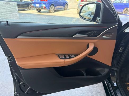 Used 2024 BMW X4 xDrive30i w/ Premium Package AWD/4WD image 8