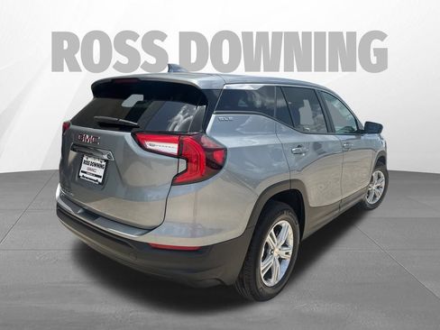Used 2024 GMC Terrain SLE FWD image 4