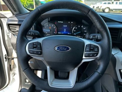 Used 2020 Ford Explorer XLT w/ Comfort Package AWD/4WD image 17