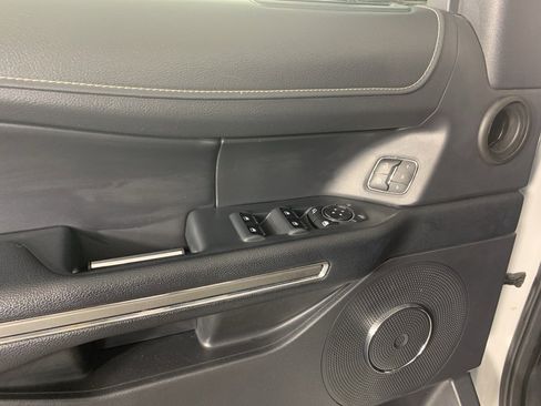 Used 2023 Ford Expedition Max XLT image 14
