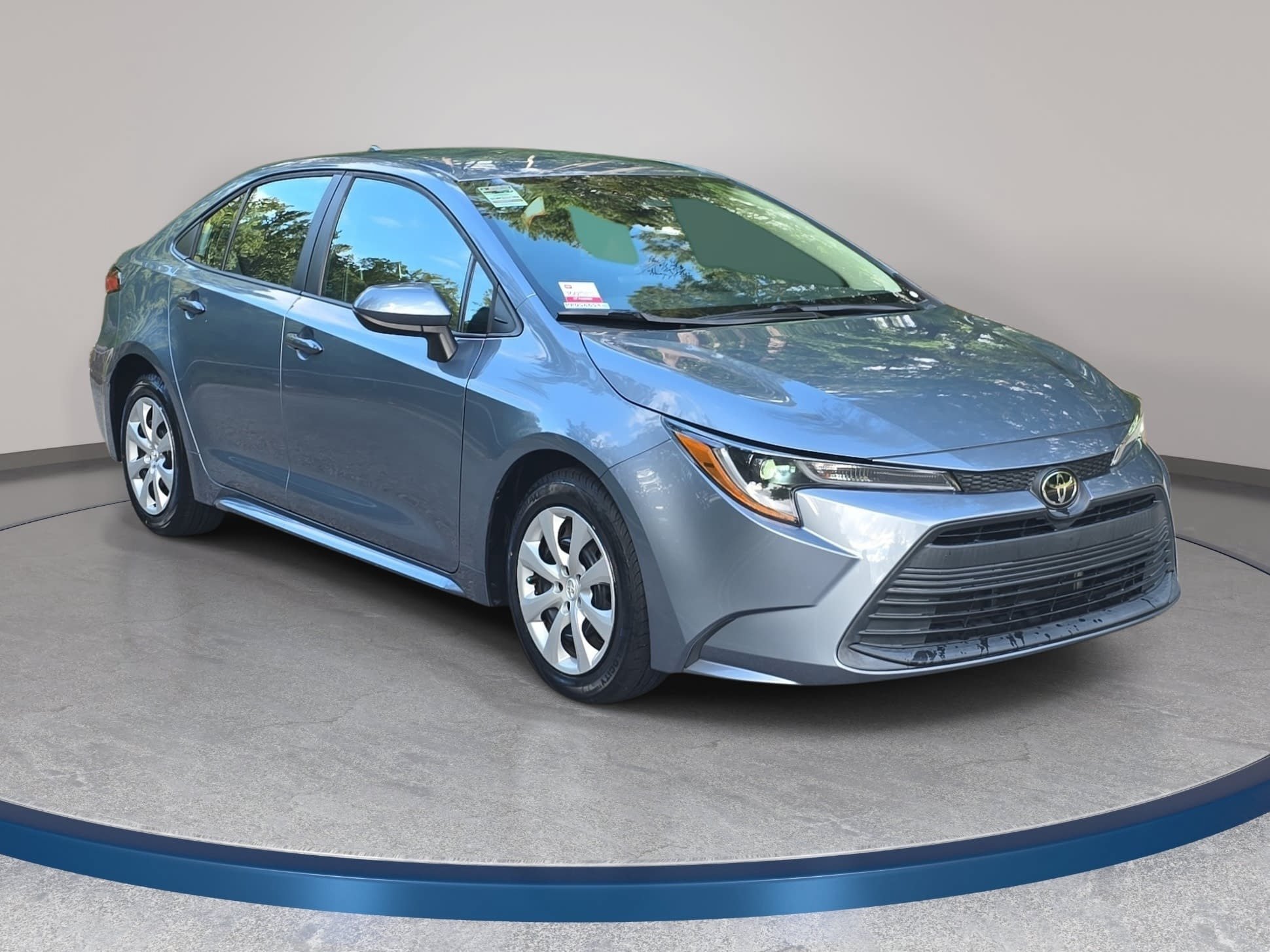 Used 2023 Toyota Corolla LE FWD image 3