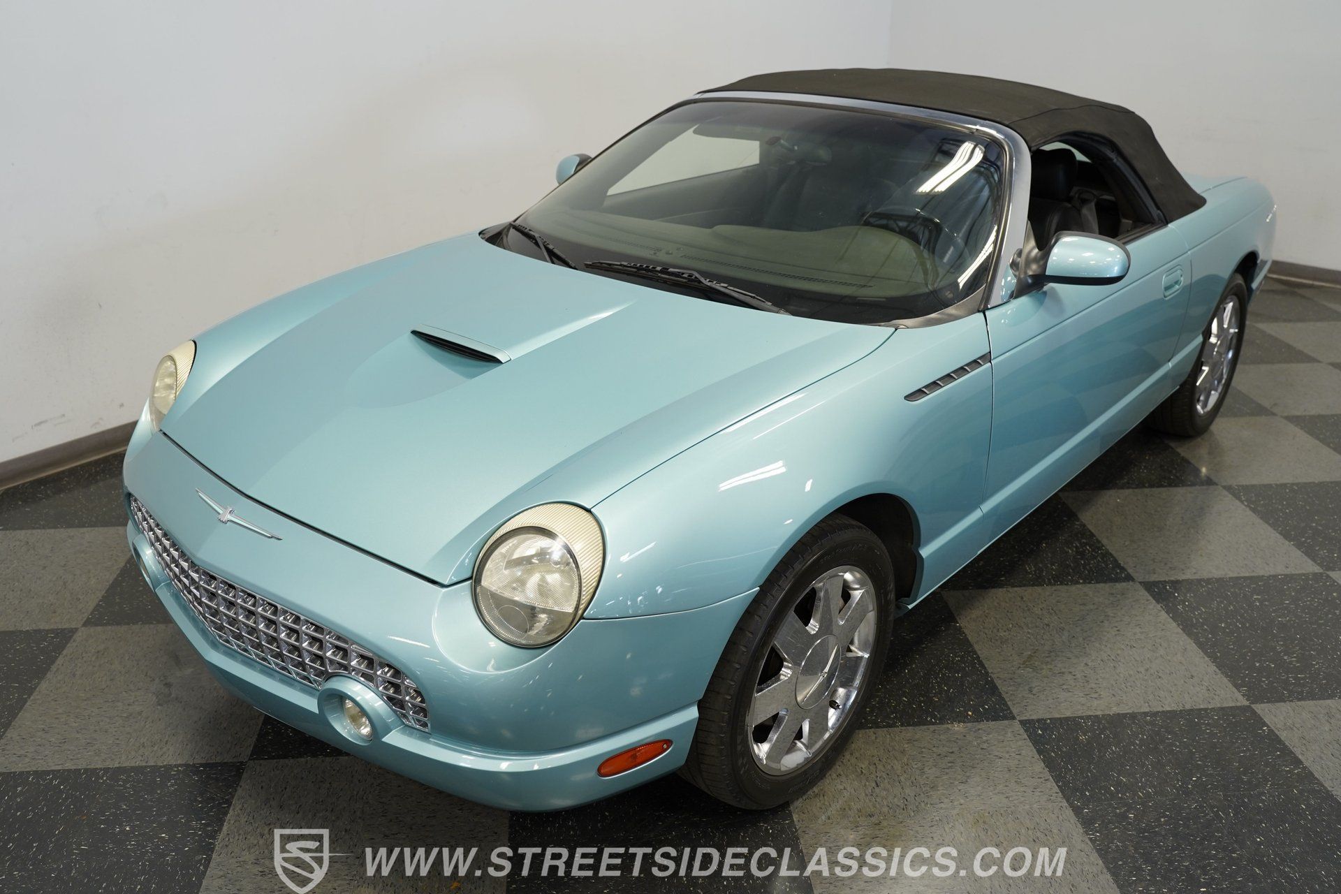 Used 2002 Ford Thunderbird RWD image 27