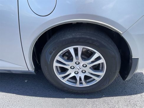 Used 2011 Honda Odyssey EX-L image 7