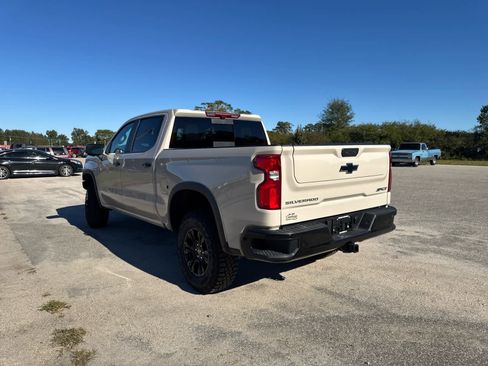 New 2026 Chevrolet Silverado 1500 ZR2 image 5
