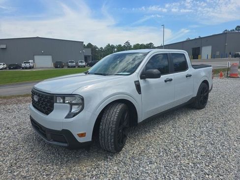 Used 2025 Ford Maverick XLT FWD image 3