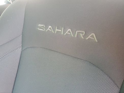 Used 2021 Jeep Wrangler Unlimited Sahara AWD/4WD image 15