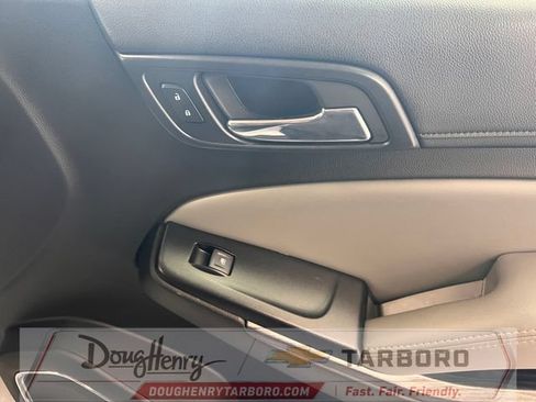Used 2018 Chevrolet Suburban LT RWD image 41