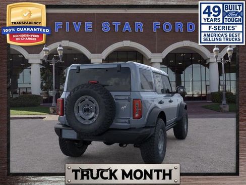 New 2025 Ford Bronco Badlands image 8