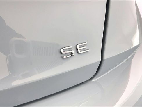 New 2026 Volkswagen Jetta SE image 13