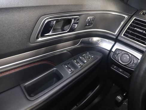 Used 2018 Ford Explorer Sport w/ Equipment Group 401A AWD/4WD image 34