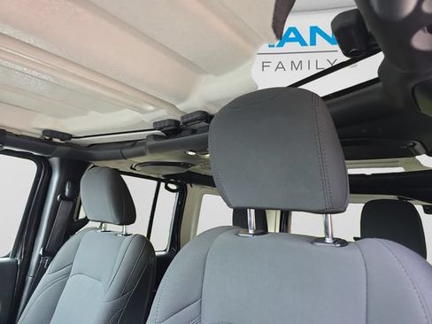 Used 2020 Jeep Wrangler Unlimited Sport S AWD/4WD image 12