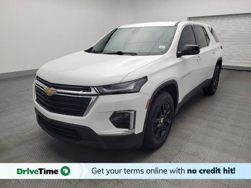 Used 2023 Chevrolet Traverse LS image 1