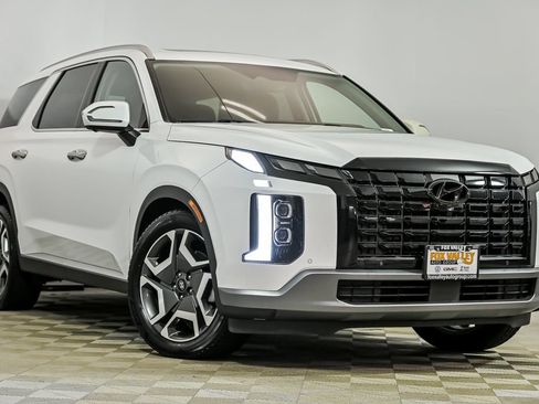 Used 2023 Hyundai Palisade SEL AWD/4WD image 1