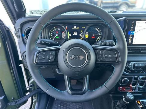 Used 2024 Jeep Wrangler Unlimited Rubicon 4xe image 15