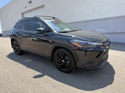 Used 2025 Toyota Corolla Cross AWD Hybrid image 20