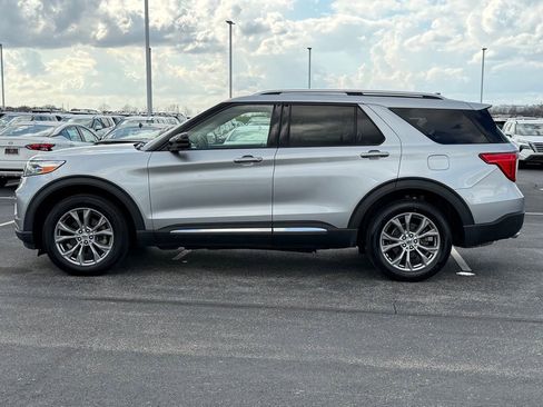 Used 2022 Ford Explorer Limited w/ Equipment Group 301A image 8