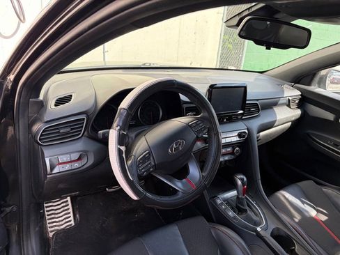 Used 2019 Hyundai Veloster Turbo FWD image 9