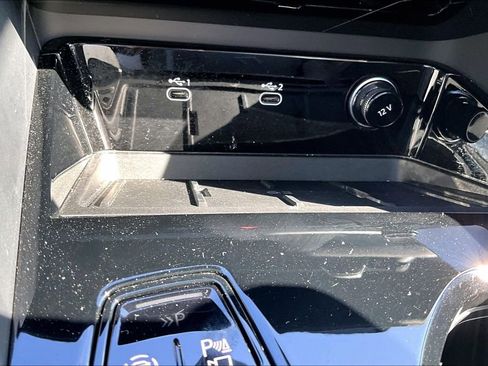 Used 2025 Audi Q5 Premium Plus w/ Premium Plus image 16